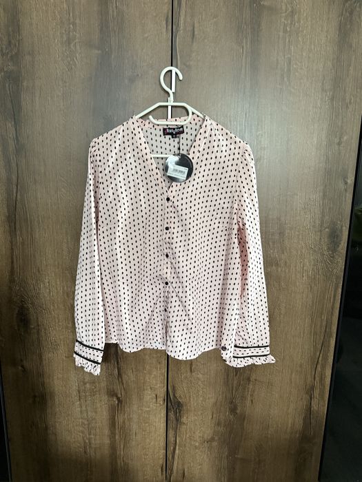 Różowo czarna koszula