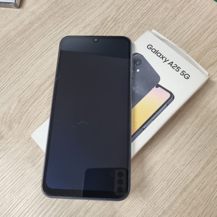 Samsung Galaxy A25 5G etui Guess zestaw