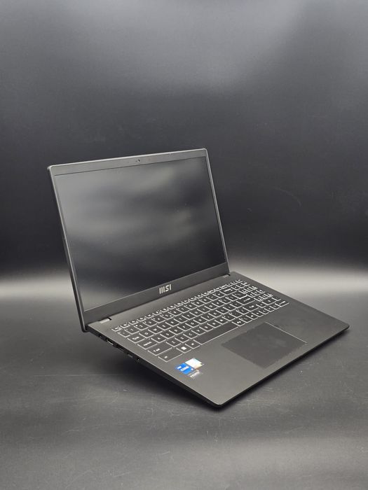 Laptop MSI Modern 15 B11M