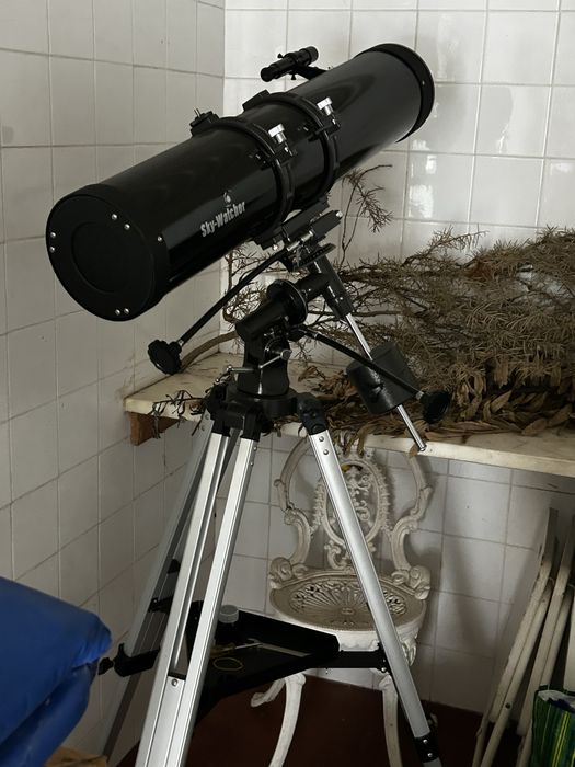 Telescopio - Telescópio Reflector Newton Skywatcher 130/900 EQ2