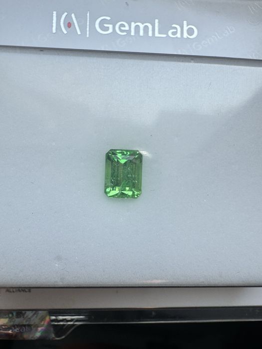 Naturalny Tsaworyt 2,20 ct | Certyfikat ICA GemLab | Szlif Schodkowy
