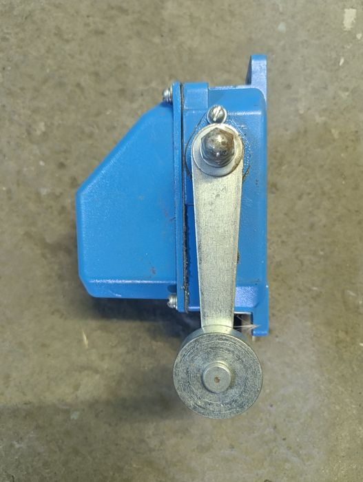 Вимикач кінцевий КУ-701