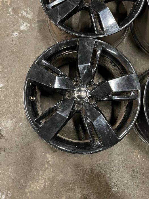 Диски Audi R19 8.0J ET39