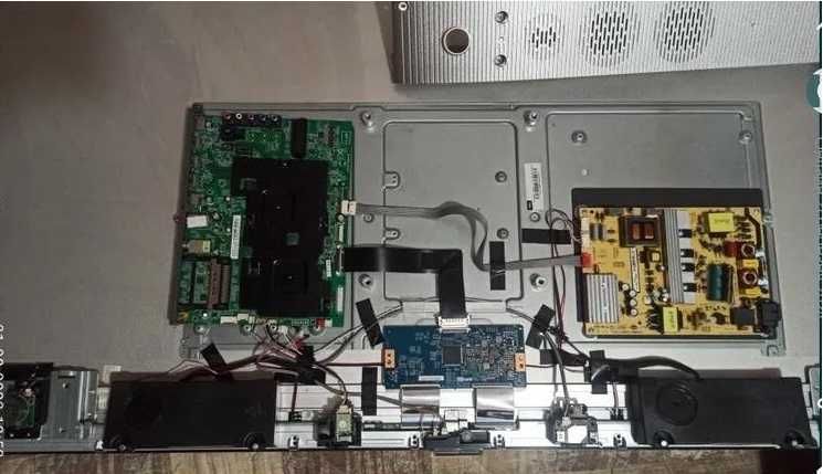 телевізор TCL U50S7906 по запчастинах плата пульт