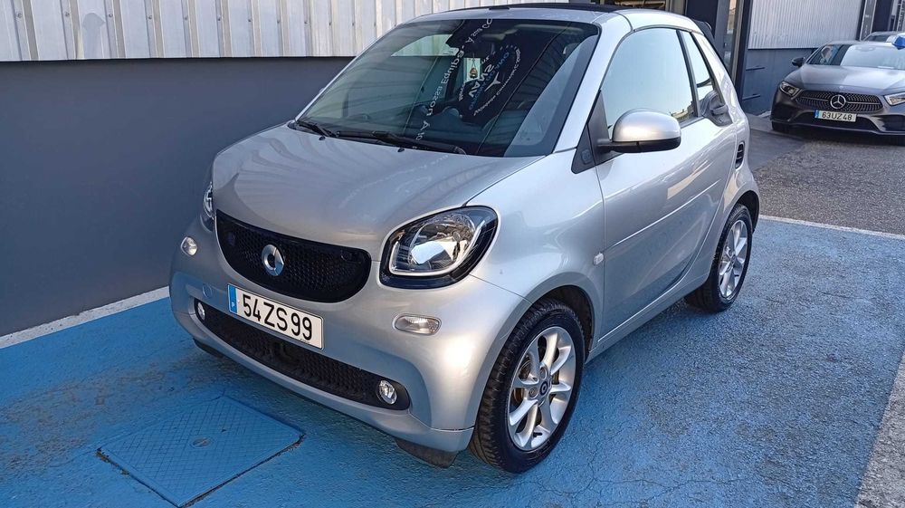 SMART Fortwo Cabrio 2020 - Leia a descrição
