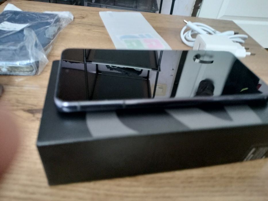 Samsung S 21 5g 8/128 stan idealny