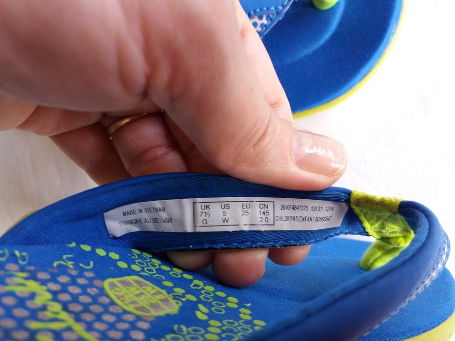 Вьетнамки Clarks  uk. 7.5 G стелька 16 см.