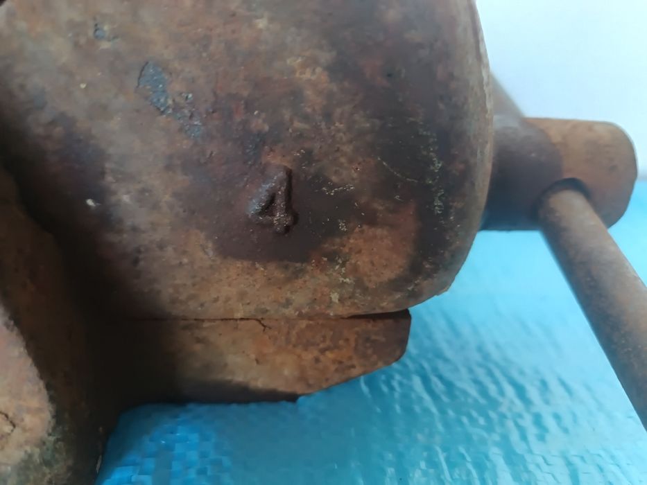 Torno de bancada OLIVA n°4