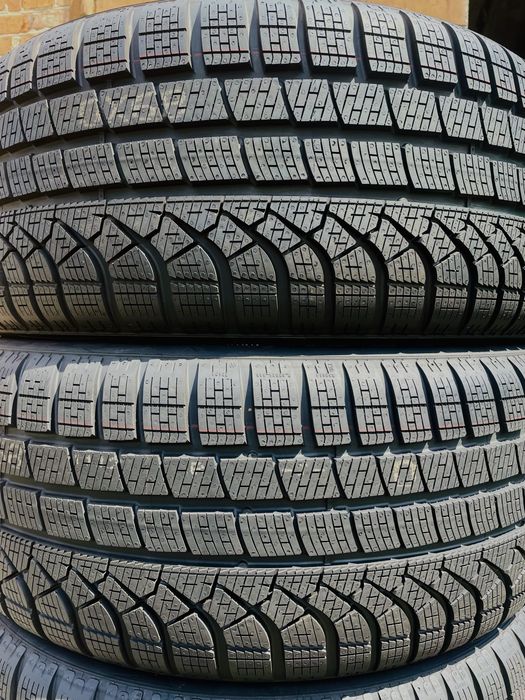 275/35/20+ 245/40 R20 Pirelli PZero Winter (Германія) 4шт. / Нові / 2026 рік.