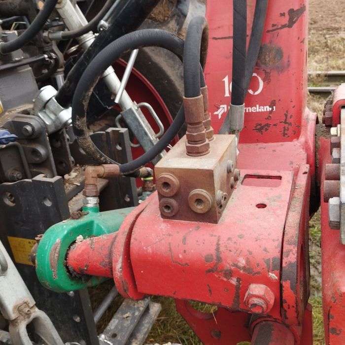 Pług Kvernaland F 160 resor obrotowy 4 skibowy resor