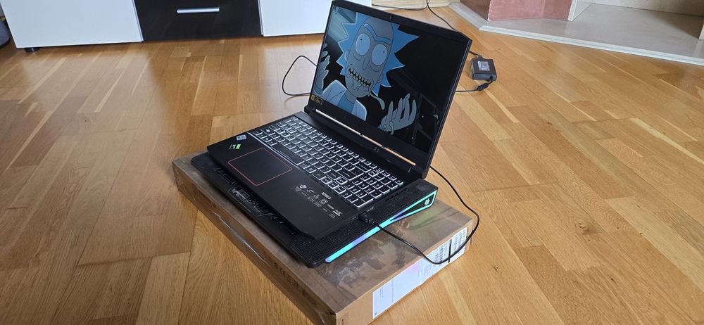 Acer Nitro 5 model N20C1 plus gratis !