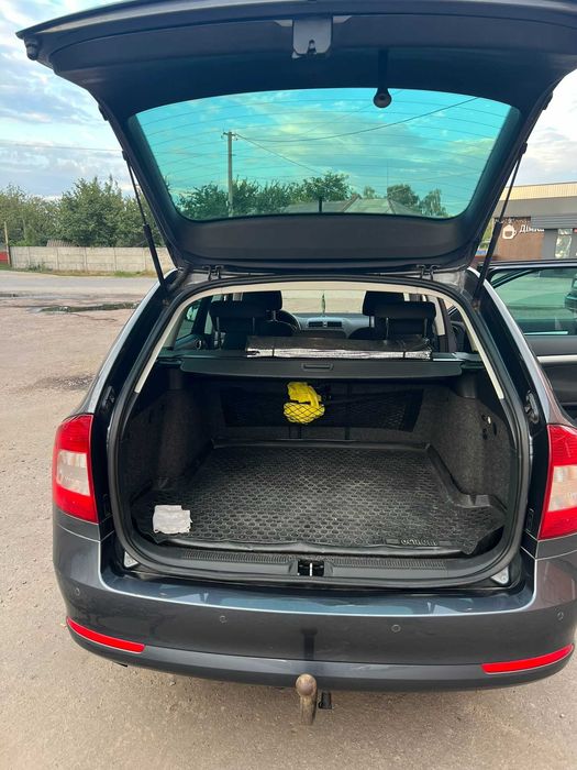 Skoda Octavia 2010 VIN TMBHT61Z1B2088008 фото оголошення 7 з 24