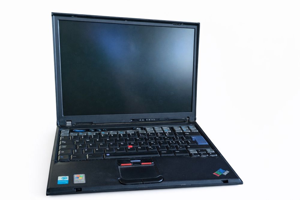 Laptop IBM Lenovo ThinkPad T40 zasilacz bateria dlugo trzyma (104)