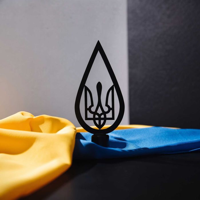 Верхівка Крапля з Тризубом для прапора 180×95 мм, чорна, діаметр 28 мм (03-021)