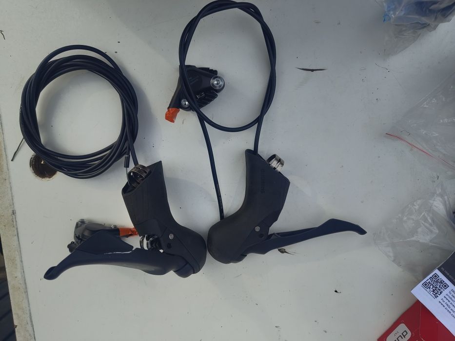 Klamkomanetki z hamulcami Shimano grx bl 6000 1x11