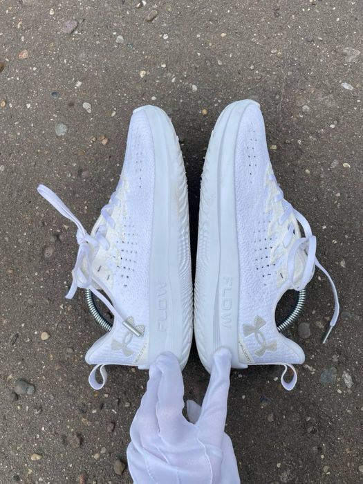 Технологічні кросівки Under Armour Flow Velociti