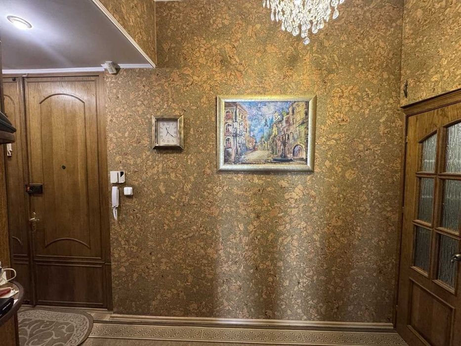 продаж 4 кім 2х рівнева квартира вул Нижанківського
