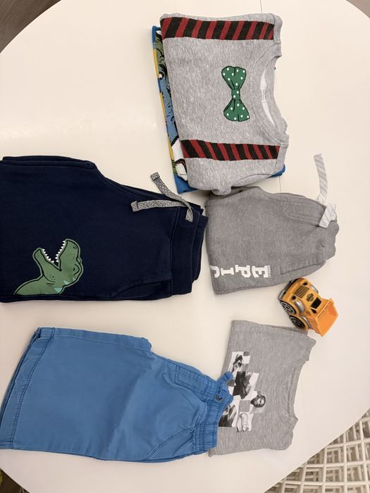 Комплект одягу для дому 4-5 років, машинка і одяг до покупки