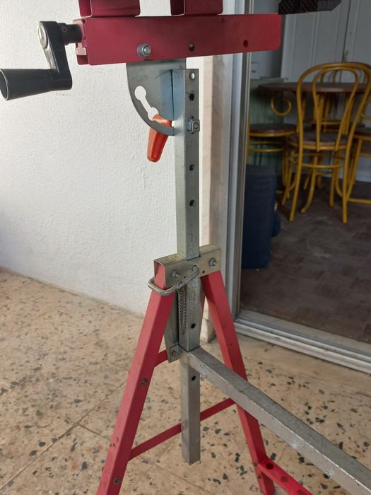 Bancada de trabalho regulável da Kinzo