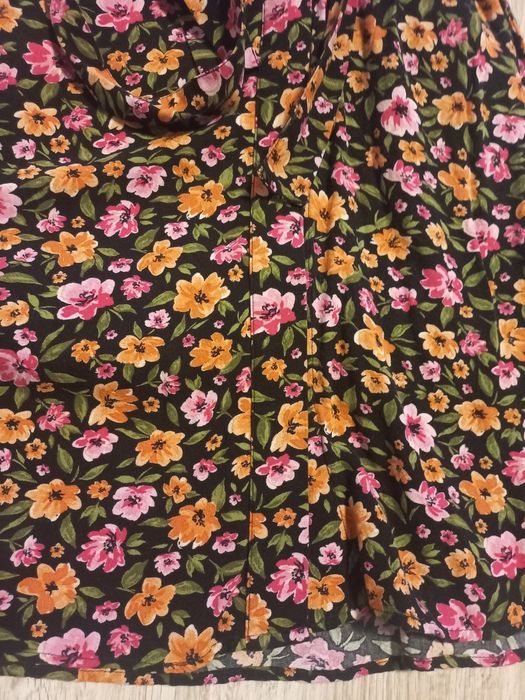 Sukienka w kwiatki r. 38 firma H&M