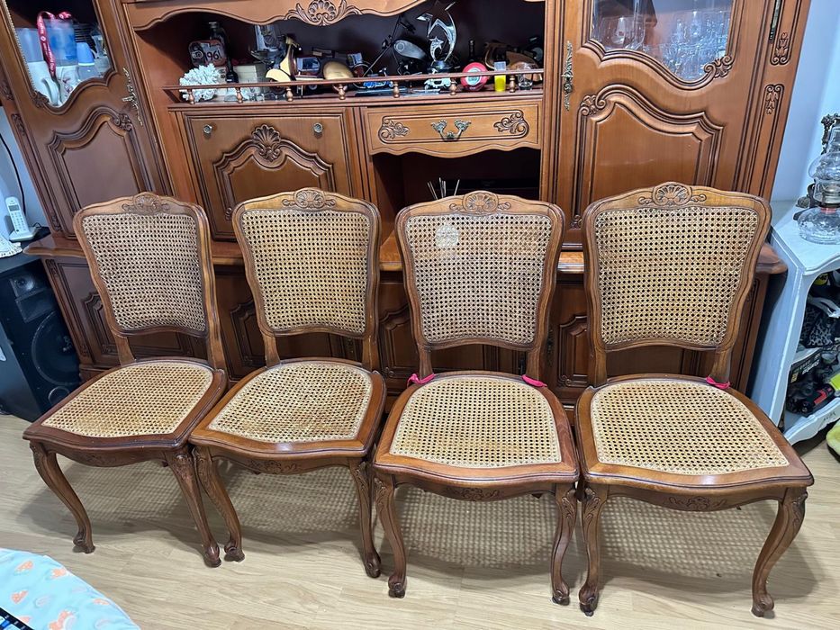 Conjunto móvel sala + mesa extensível + 4 cadeiras