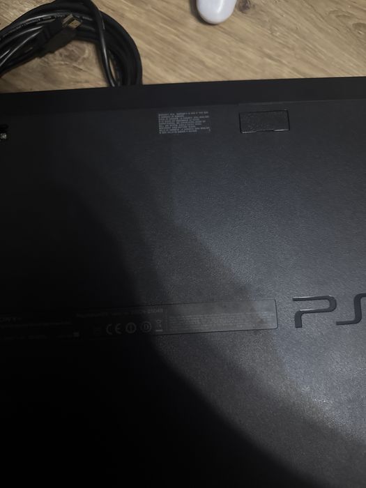 Sony PlayStation 3 Ps 3 Slim 320 Gb z padem gra okablowanie stan bdb