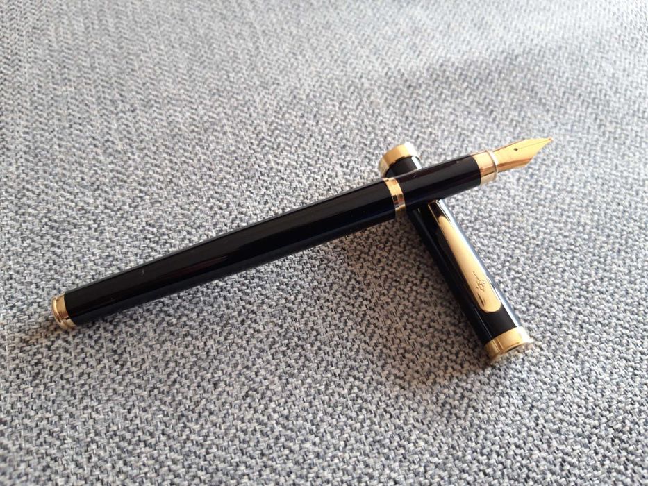 Caneta de tinta permanente