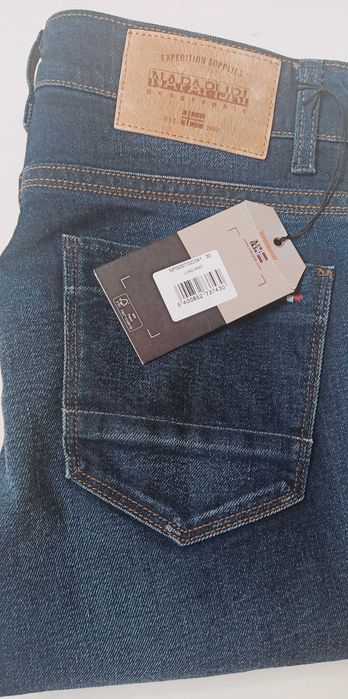 NAPAPIJRI jeansy Lund Wint Slim Fit W30 - oryginał, nowe