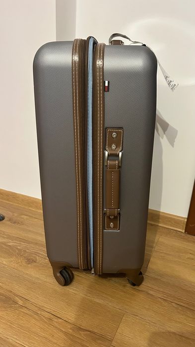 Walizka na kółkach Tommy Hilfiger