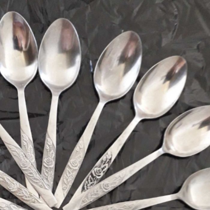 Столові ложки z trojandoyu.