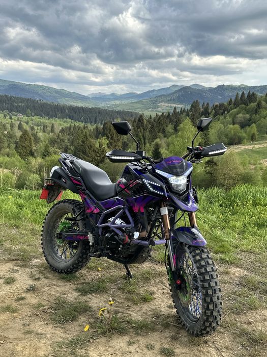 Продам Мотоцикл  Spark Sp300-T1 300 кубів!