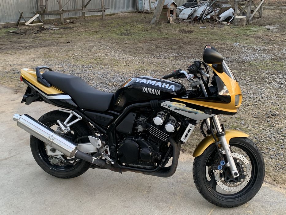 Продам мотоцикл Yamaha Fazer 600