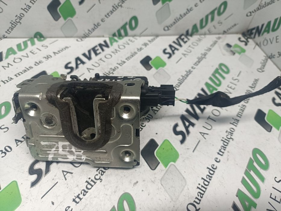 Fechadura / fecho porta trás esquerdo DACIA Duster (HS_)