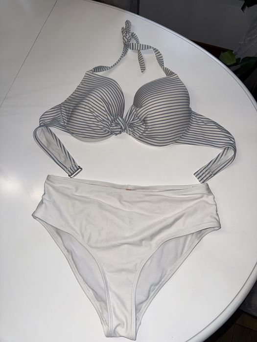 Biało- niebieski strój kąpielowy h&m 90C