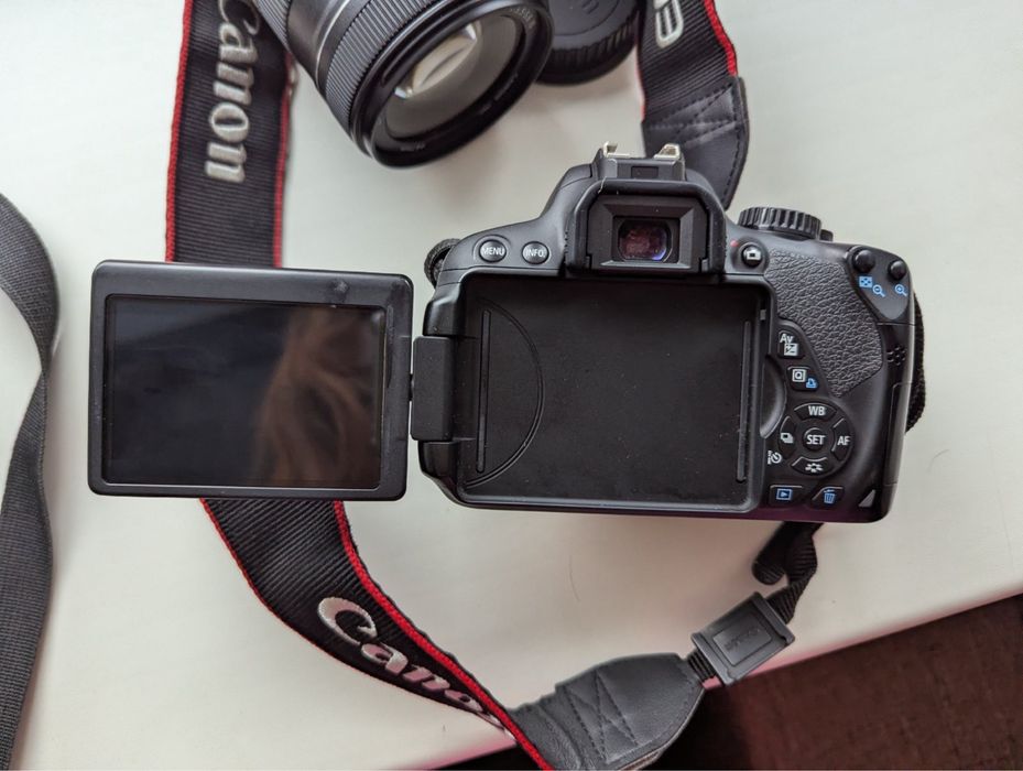 Фотоапарат canon eos 650d обьектив efs18-135mm