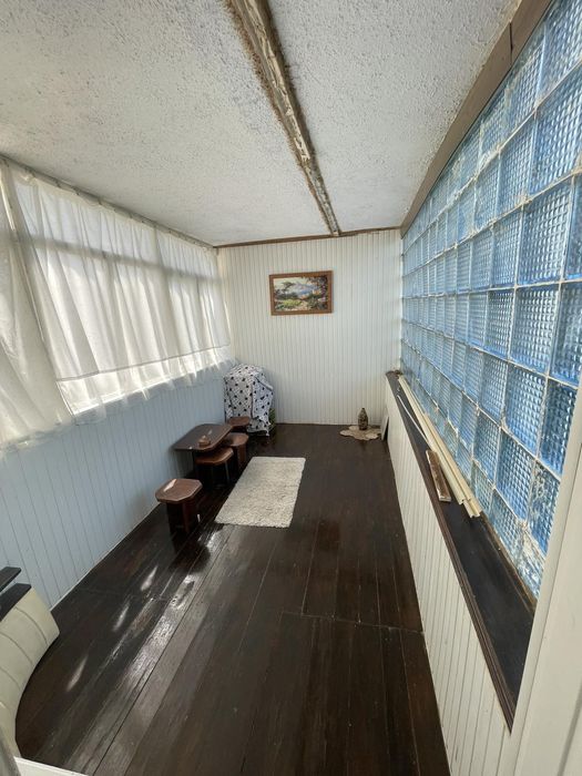 Продается 3 квартира.С очень большой лоджией..В шикарном районе.