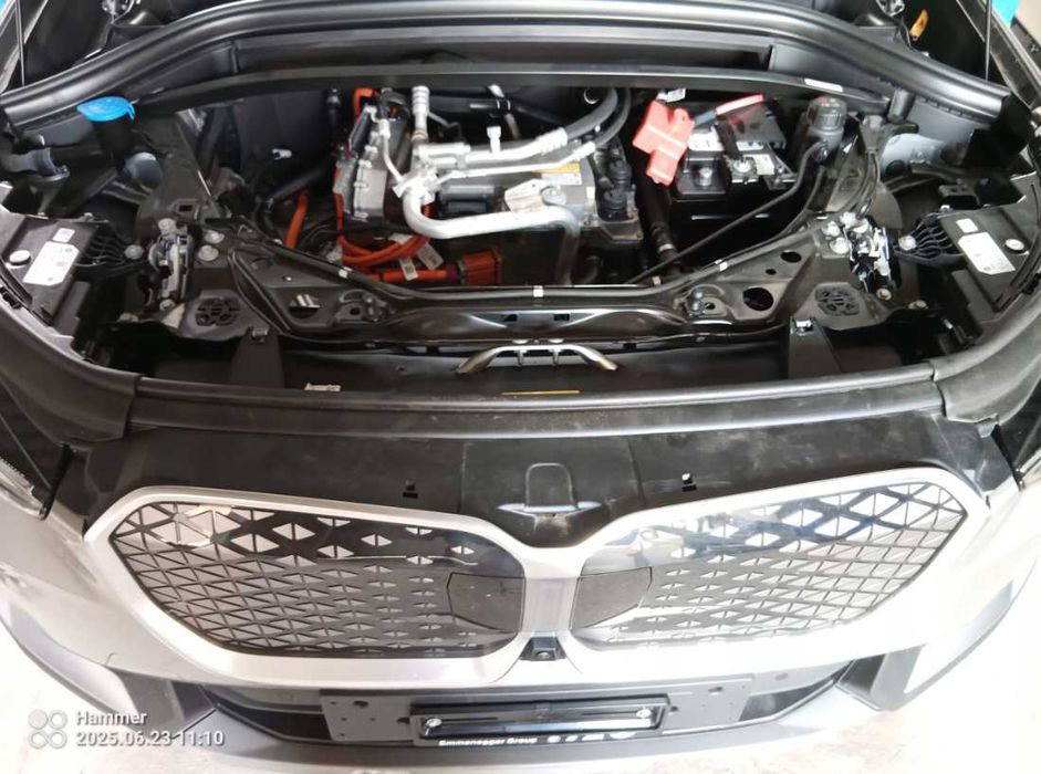 Капот BMW IX U11 розборка шрот