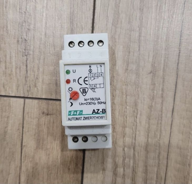 Automat  F&F zmierzchowy AZ-B bez sondy zewnętrznej
