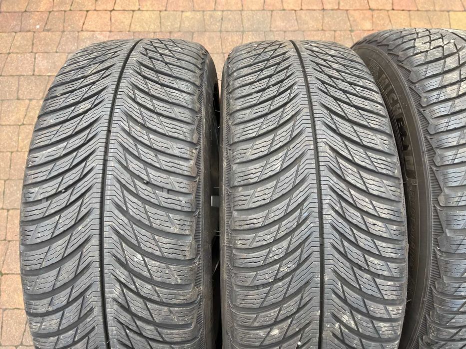 3899. Koła zimowe Mercedes A B CLA 5x112 ET44 205/55/17 24r 6.8/7.2mm