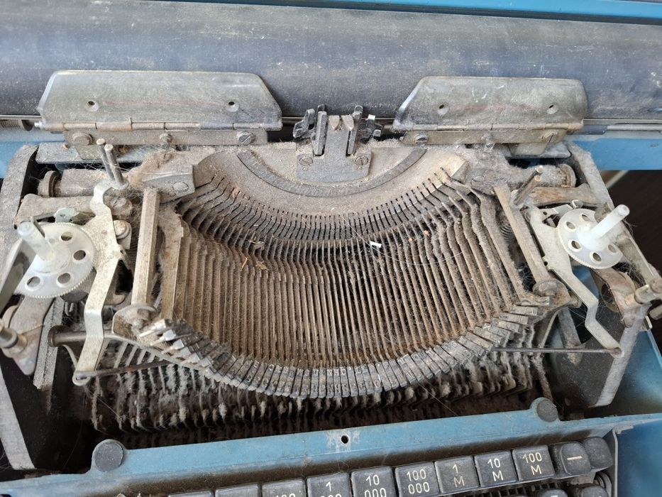 Стара друкарська машинка