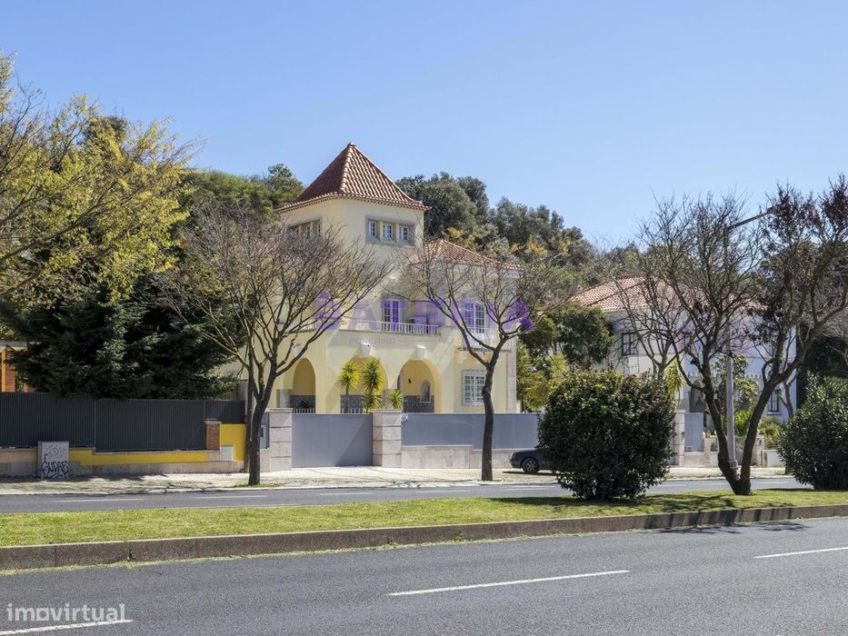 Moradia de escritórios na Gago Coutinho