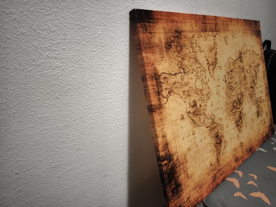 Vendo quadro mapa mundo