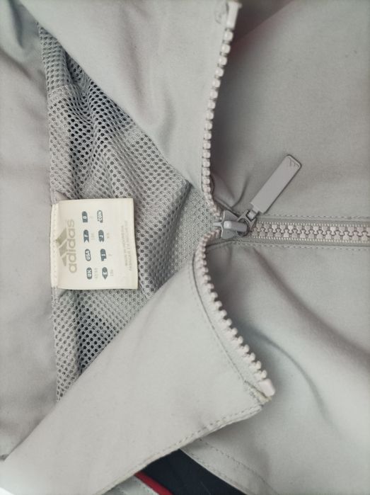 Продам зипарь Adidas