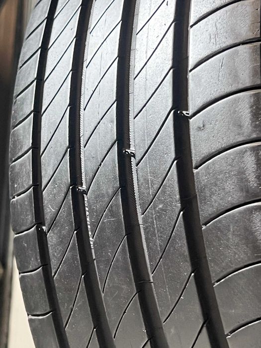 Pneus Michelin e-Primacy - 235/45/18 - Como NOVOS