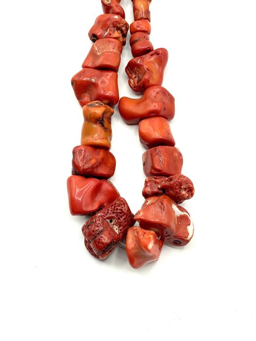 Colar de coral antigo