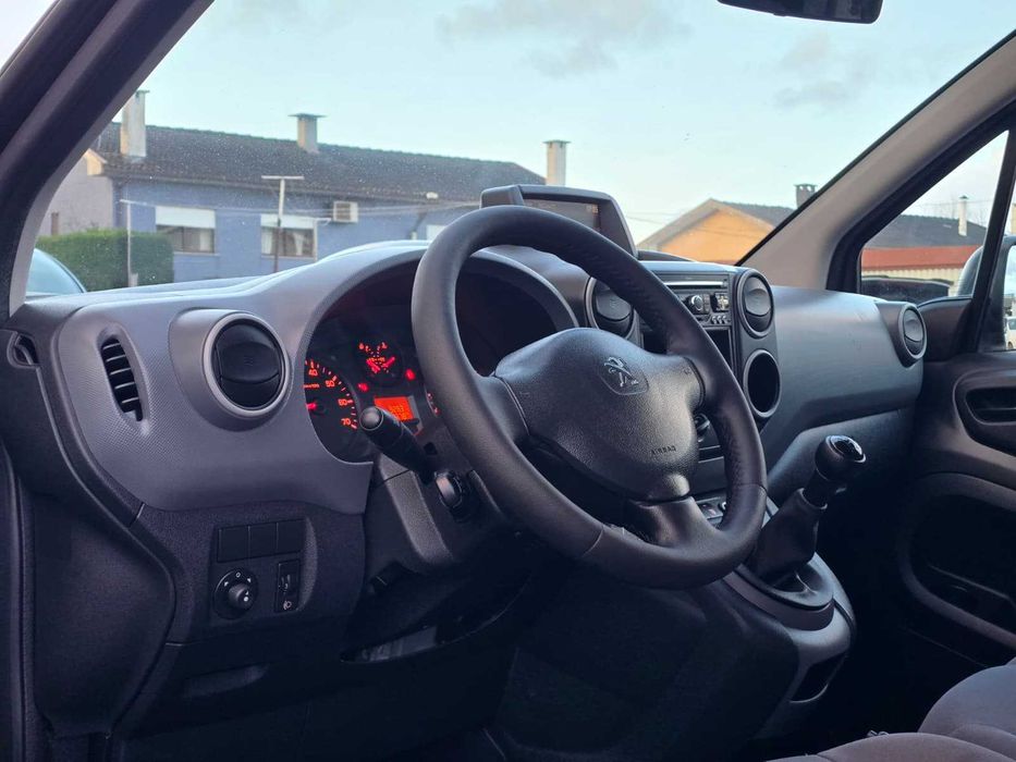 PEUGEOT PARTNER L1 1.6HDI 90CV "3 LUGARES"