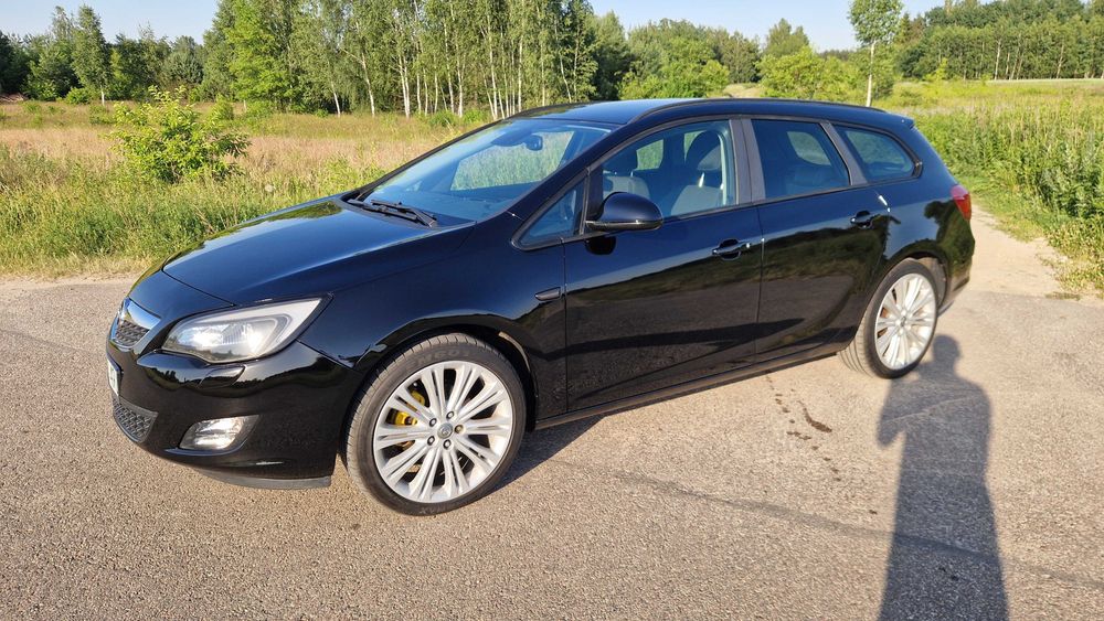 Opel Astra J 1.7 cdti / biled / dpf egr off / 143KM / 19 cali / 2 komplety kół