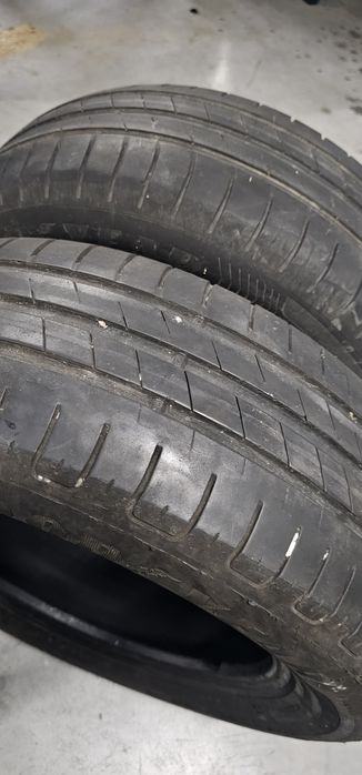 2 pneus good year 195 / 65 / R15.