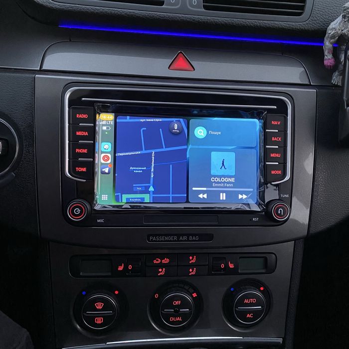 Ліцензійна Магнітола з CarPlay та Android Auto для VW/Skoda/Seat