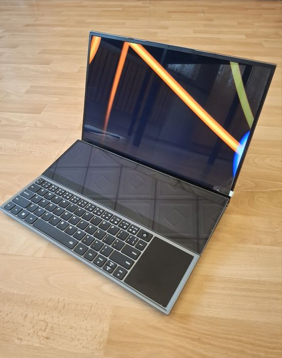 Laptop NoteBook jak Asus zenbook duo 2 Ekrany Intel i7  16GB RAM  Win1